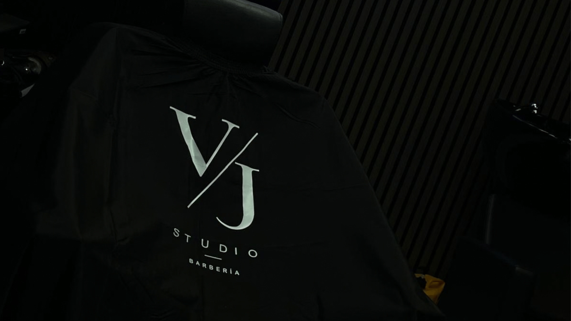 V/J Studio, barbería de caballero en Triana